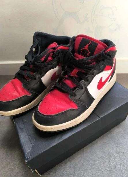 Nike Air Jordan 1 Mid Alternate Bred Leather – Size 7.5 – Excellent Condition – With Box – photo 2